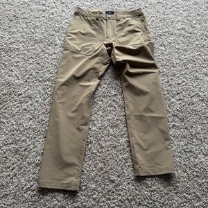 Classic Men's Khaki Chinos